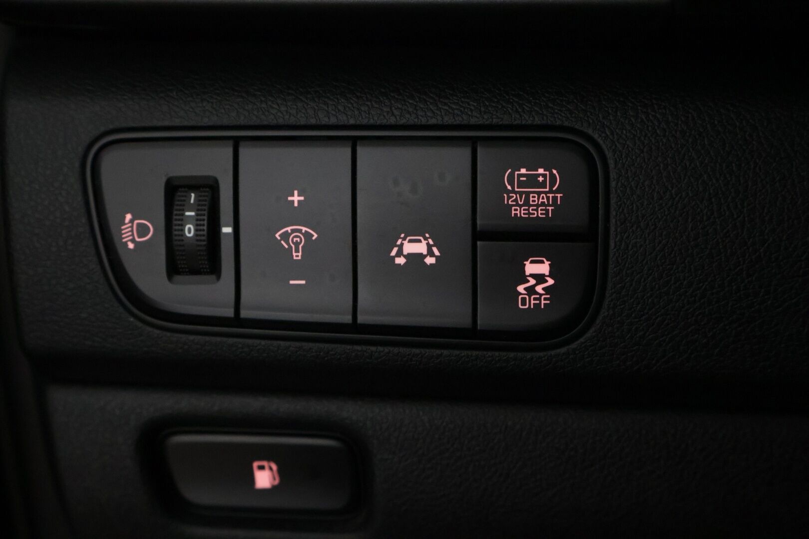 Kia Niro 2019 1,6 GDI Hybrid LX DCT ** 2 renkaat / Adaptiivinen vakionopeudensäädin / Kaistavahti ** - 2 renkaat / Adaptiivinen vakionopeudensäädin / Kaistavahti *