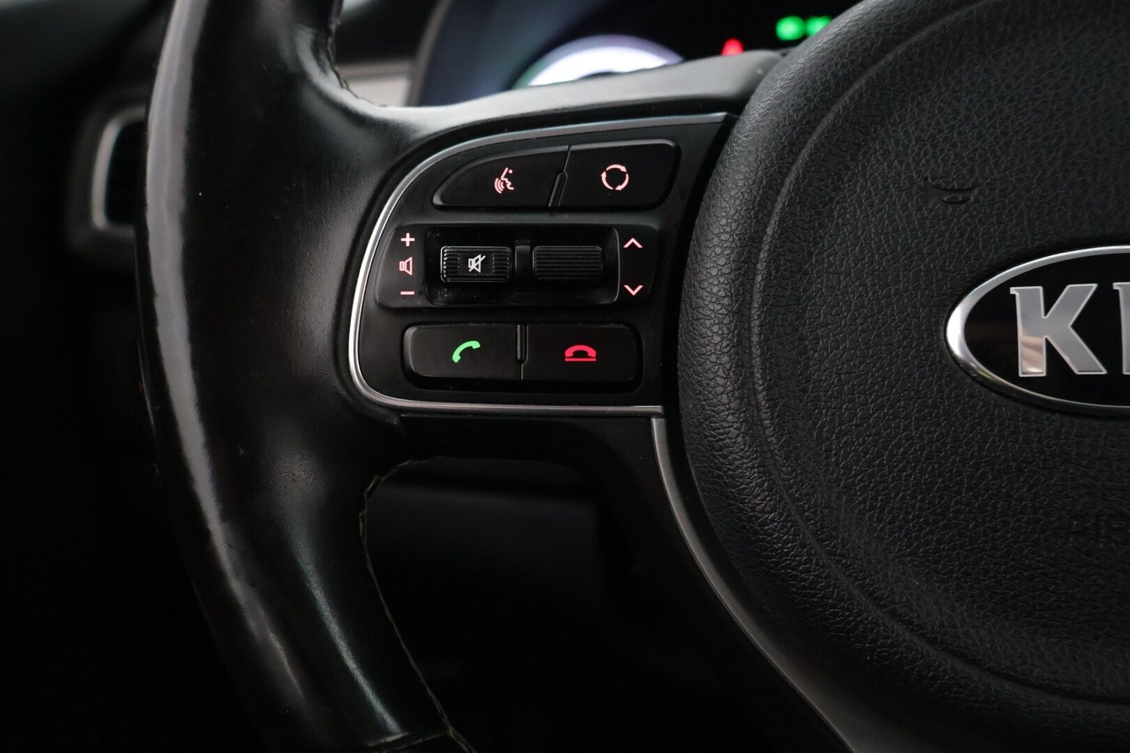 Kia Niro 2019 1,6 GDI Hybrid LX DCT ** 2 renkaat / Adaptiivinen vakionopeudensäädin / Kaistavahti ** - 2 renkaat / Adaptiivinen vakionopeudensäädin / Kaistavahti *