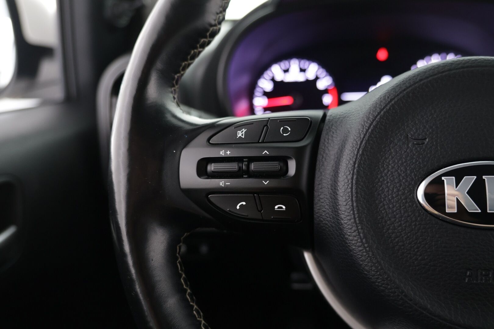 Kia Picanto 2018 1,0 ISG LX EcoDynamics - Ratinlämmitin | Ilmastointi | 2xRenkaat |