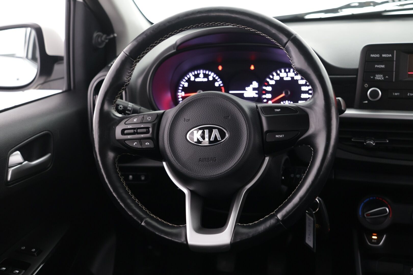 Kia Picanto 2018 1,0 ISG LX EcoDynamics - Ratinlämmitin | Ilmastointi | 2xRenkaat |