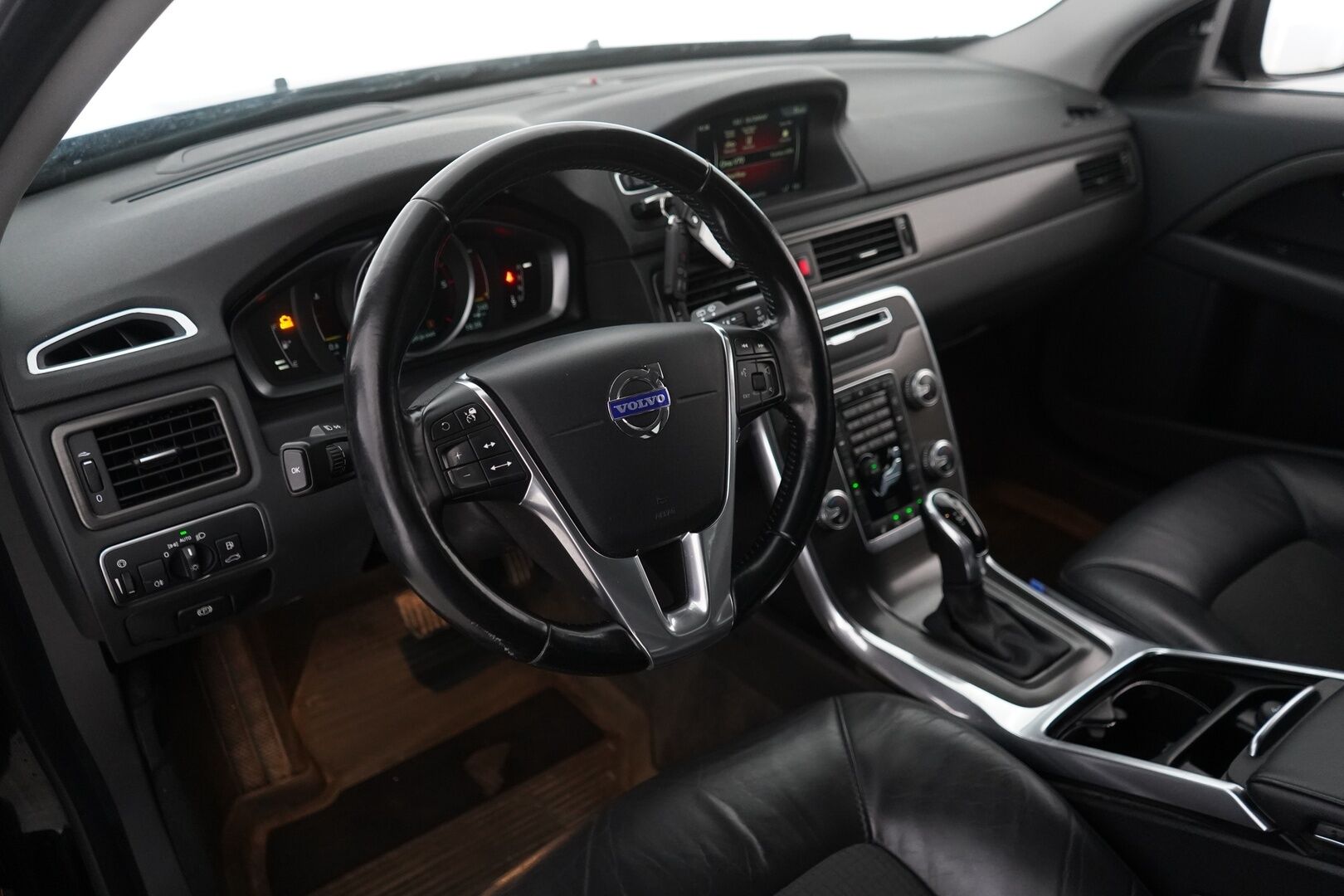 Volvo V70 2015 YritysOutlet - Myydään vain yrityksille - YritysOutlet - Myydään vain yrityksille
