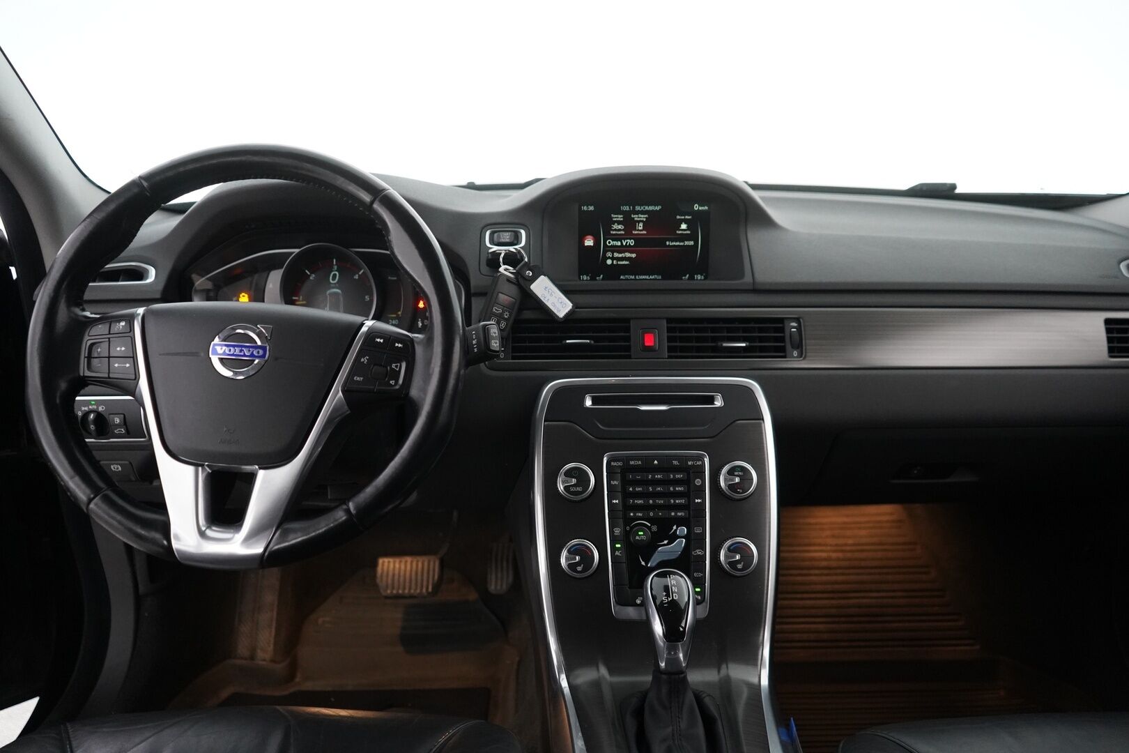Volvo V70 2015 YritysOutlet - Myydään vain yrityksille - YritysOutlet - Myydään vain yrityksille