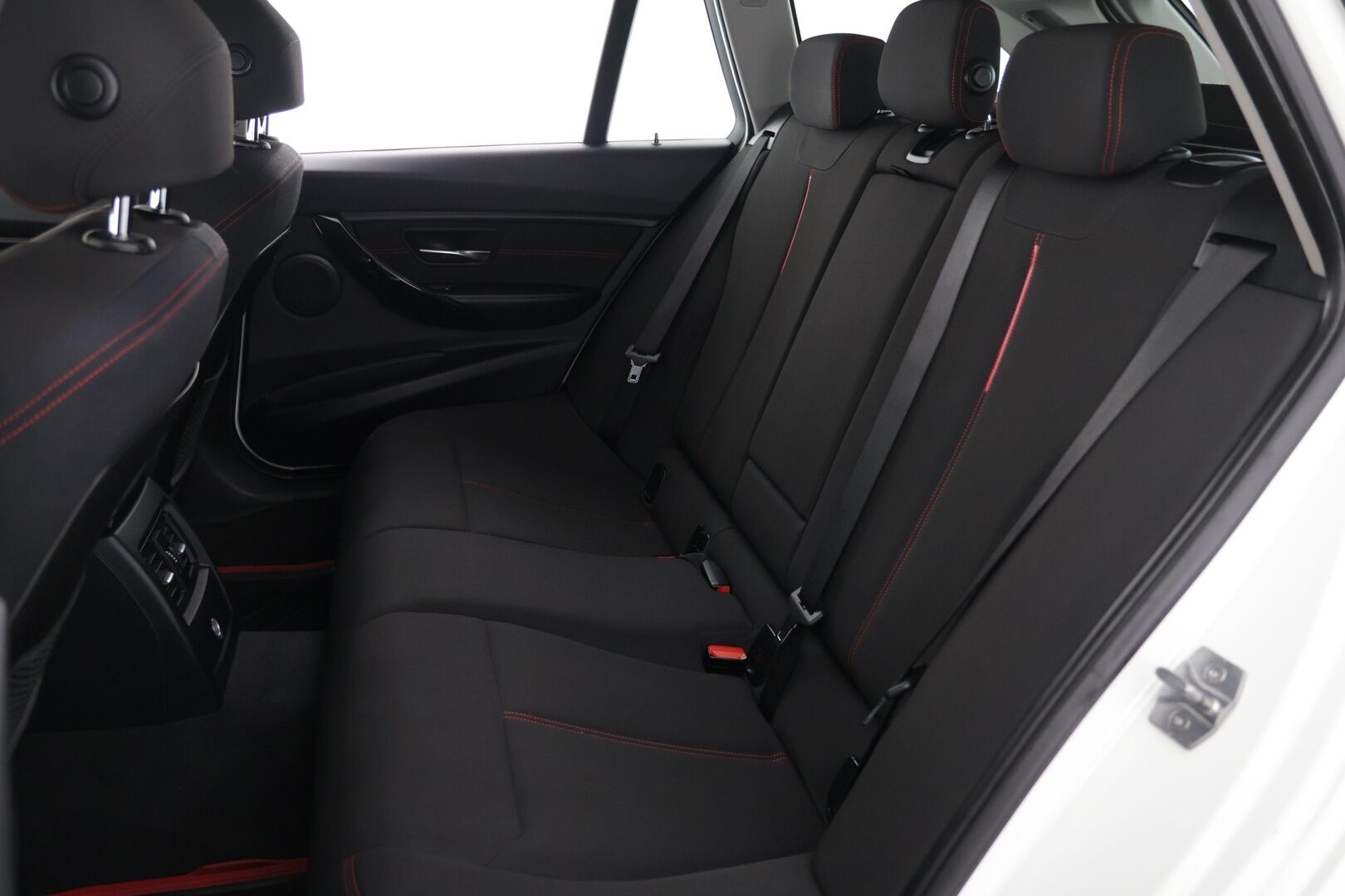 BMW 320 2015 F31 Touring 320d TwinPower Turbo A - Upea farmari | Hyvin pidetty | Kattavasti varusteltu | Sporttipenkit