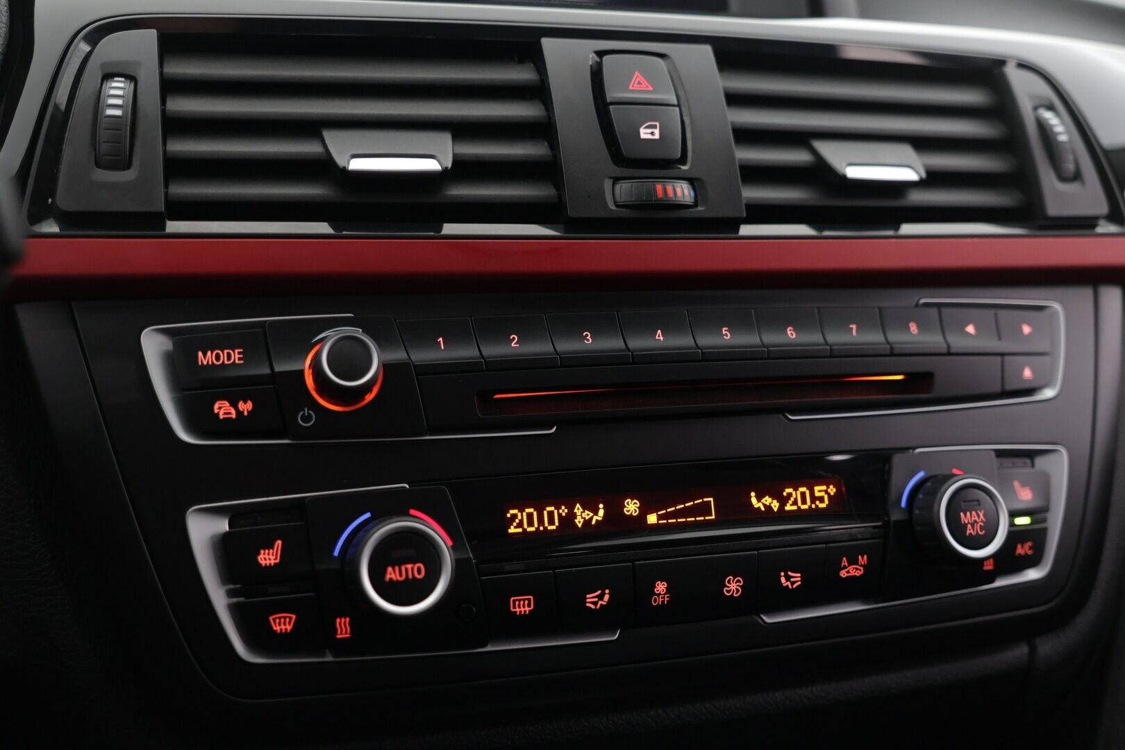 BMW 320 2015 F31 Touring 320d TwinPower Turbo A - Upea farmari | Hyvin pidetty | Kattavasti varusteltu | Sporttipenkit
