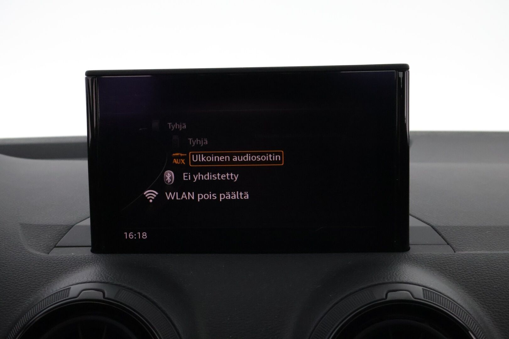 Audi Q2 2018 Business Plus Edition 1,4 TFSI COD 110 kW S tronic * Adapt.Vakkari / Audi Sound System / KeyLess / LED / Peruutustutka / - Suomiauto / 2x Renkaat / Jakopää juuri tehty!