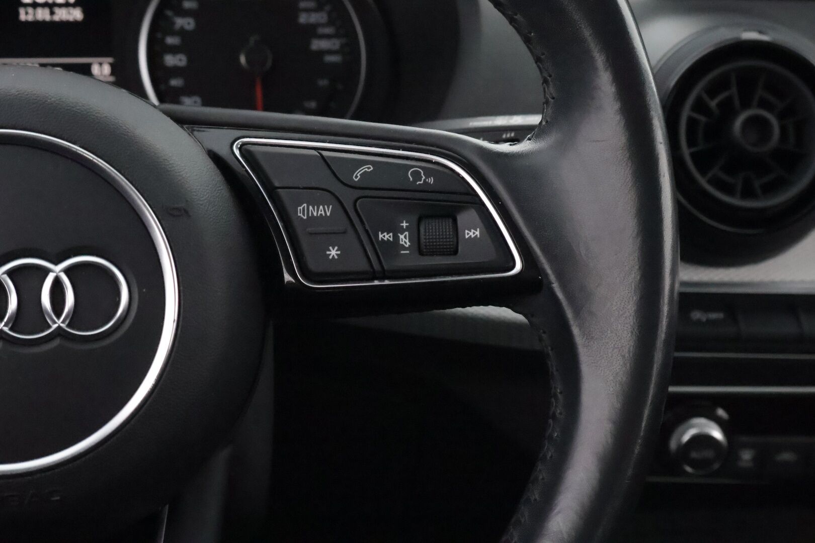 Audi Q2 2018 Business Plus Edition 1,4 TFSI COD 110 kW S tronic * Adapt.Vakkari / Audi Sound System / KeyLess / LED / Peruutustutka / - Suomiauto / 2x Renkaat / Jakopää juuri tehty!