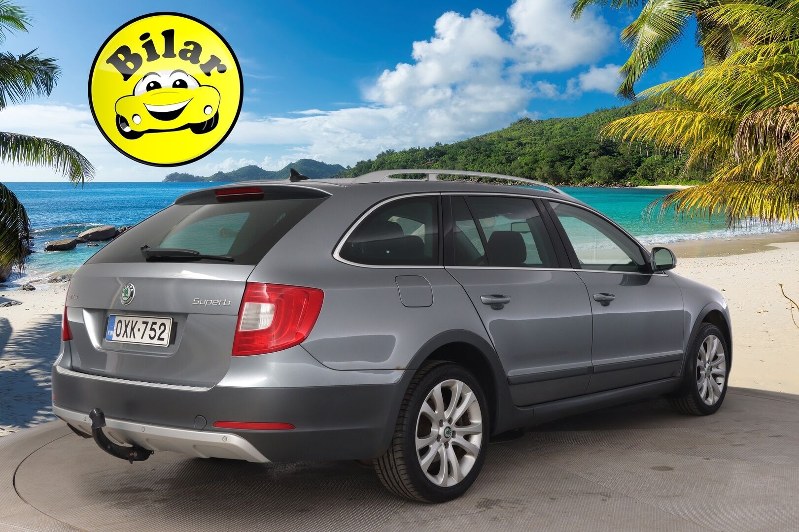 Skoda Superb 2013 2.0 Combi TDI 4x4 - Webasto | Nahka-Alcantara | Vetokoukku | Navi | Vakkari | Sähköpenkit | Kuljettajan istuin muistilla | P Tutkat