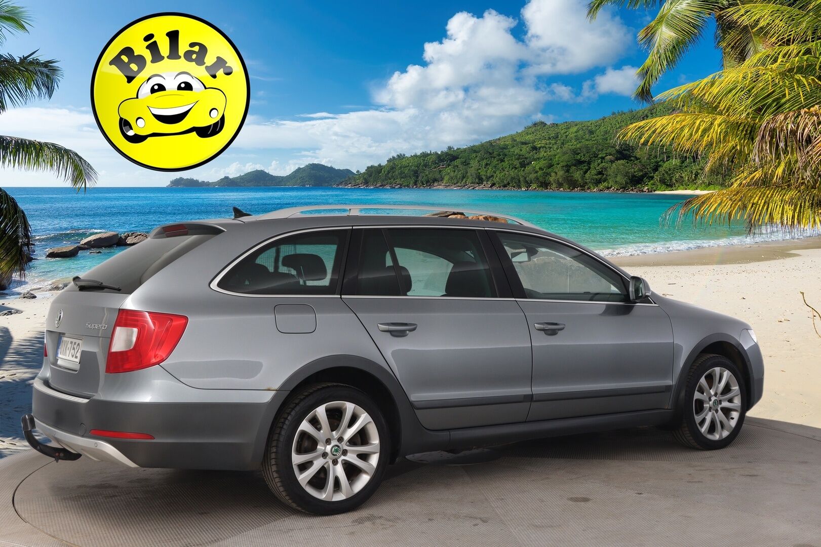 Skoda Superb 2013 2.0 Combi TDI 4x4 - Webasto | Nahka-Alcantara | Vetokoukku | Navi | Vakkari | Sähköpenkit | Kuljettajan istuin muistilla | P Tutkat