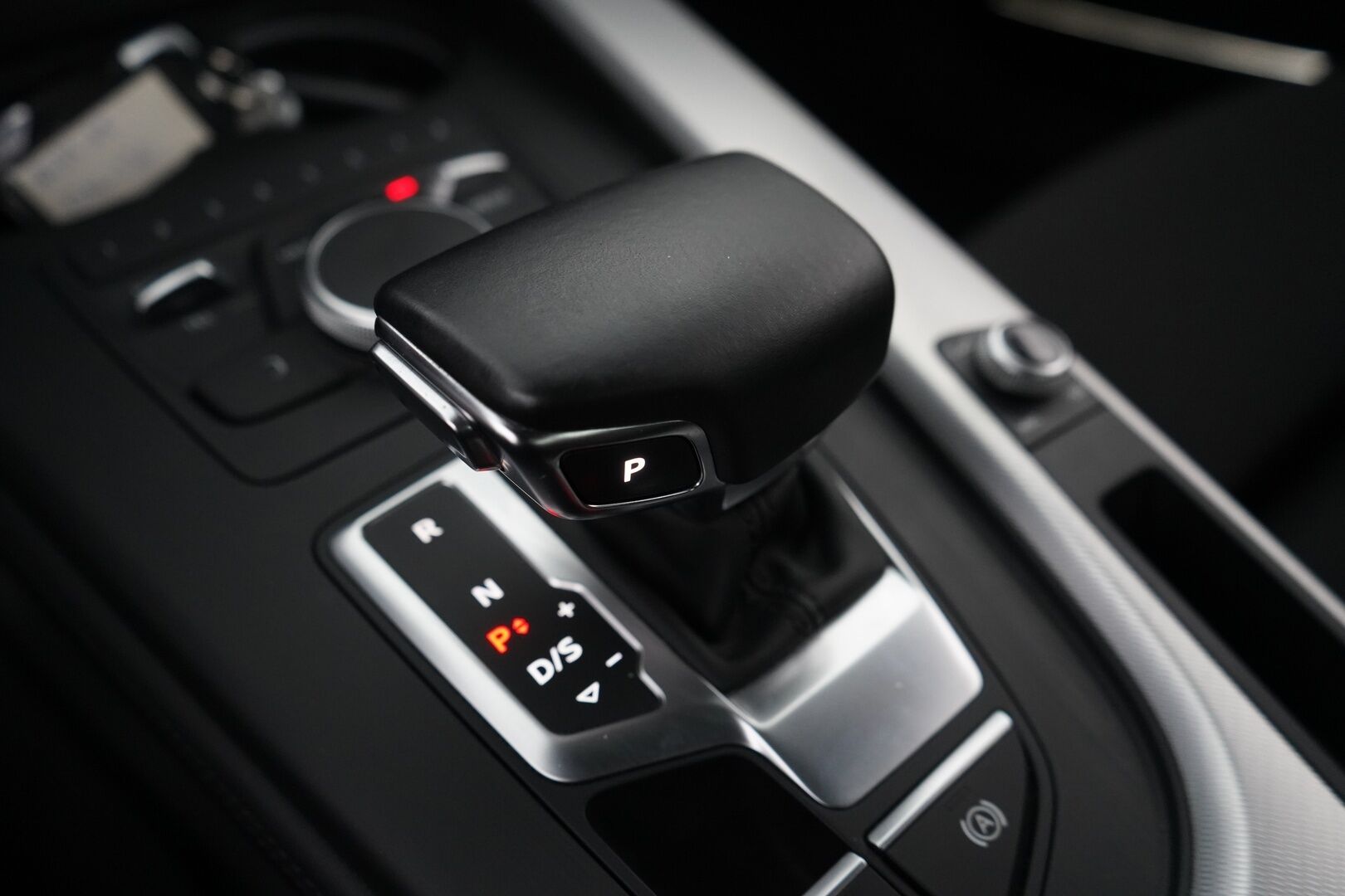 Audi A5 2018 Sportback Business Sport Comfort Edition 2,0 TFSI 140 kW S tronic *Bang&Olufsen / Webasto / Kamera / Sähköluukku / Sport-penkit* - Suomiauto / Kahdet vanteet 
