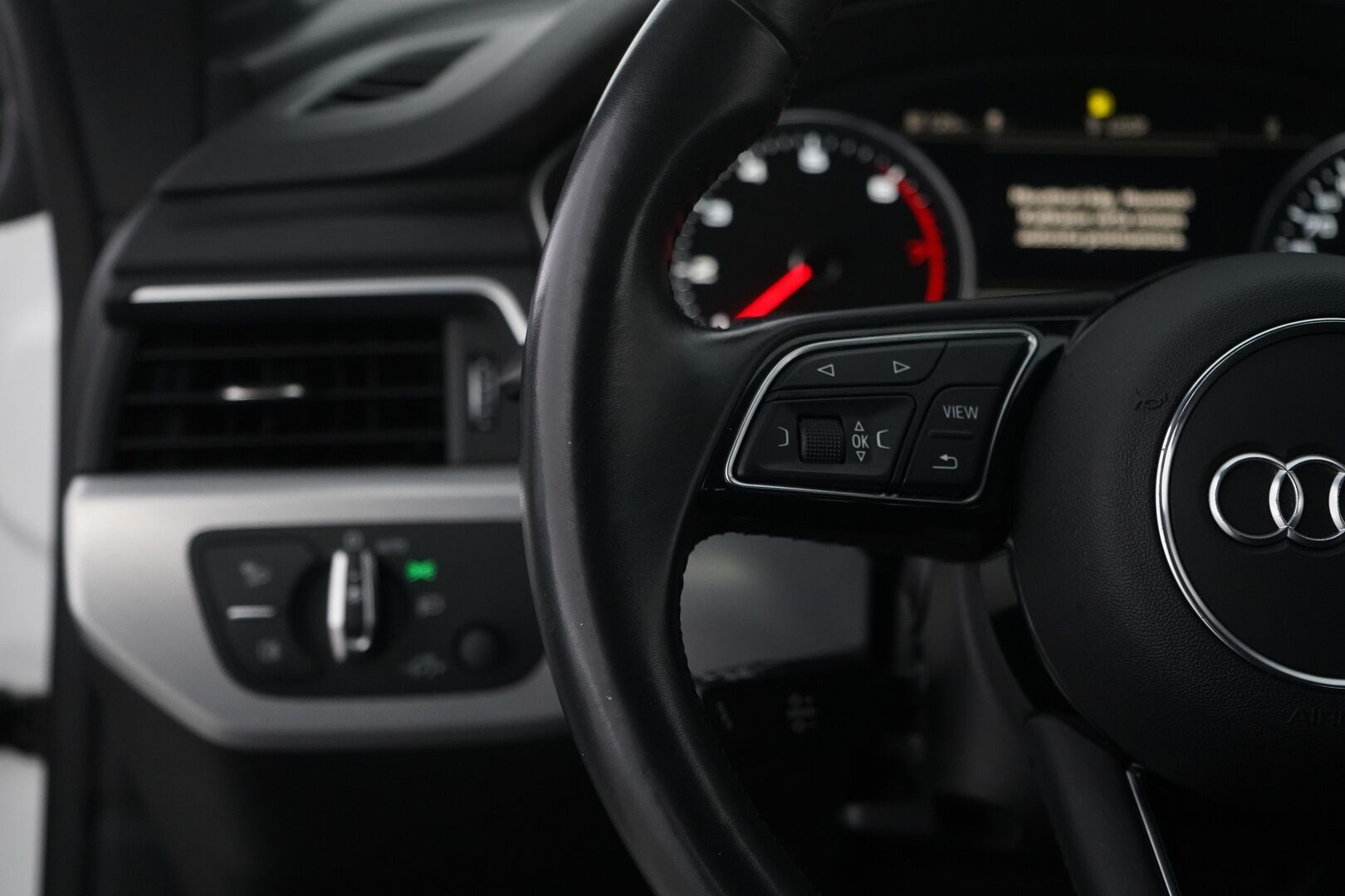 Audi A5 2018 Sportback Business Sport Comfort Edition 2,0 TFSI 140 kW S tronic *Bang&Olufsen / Webasto / Kamera / Sähköluukku / Sport-penkit* - Suomiauto / Kahdet vanteet 