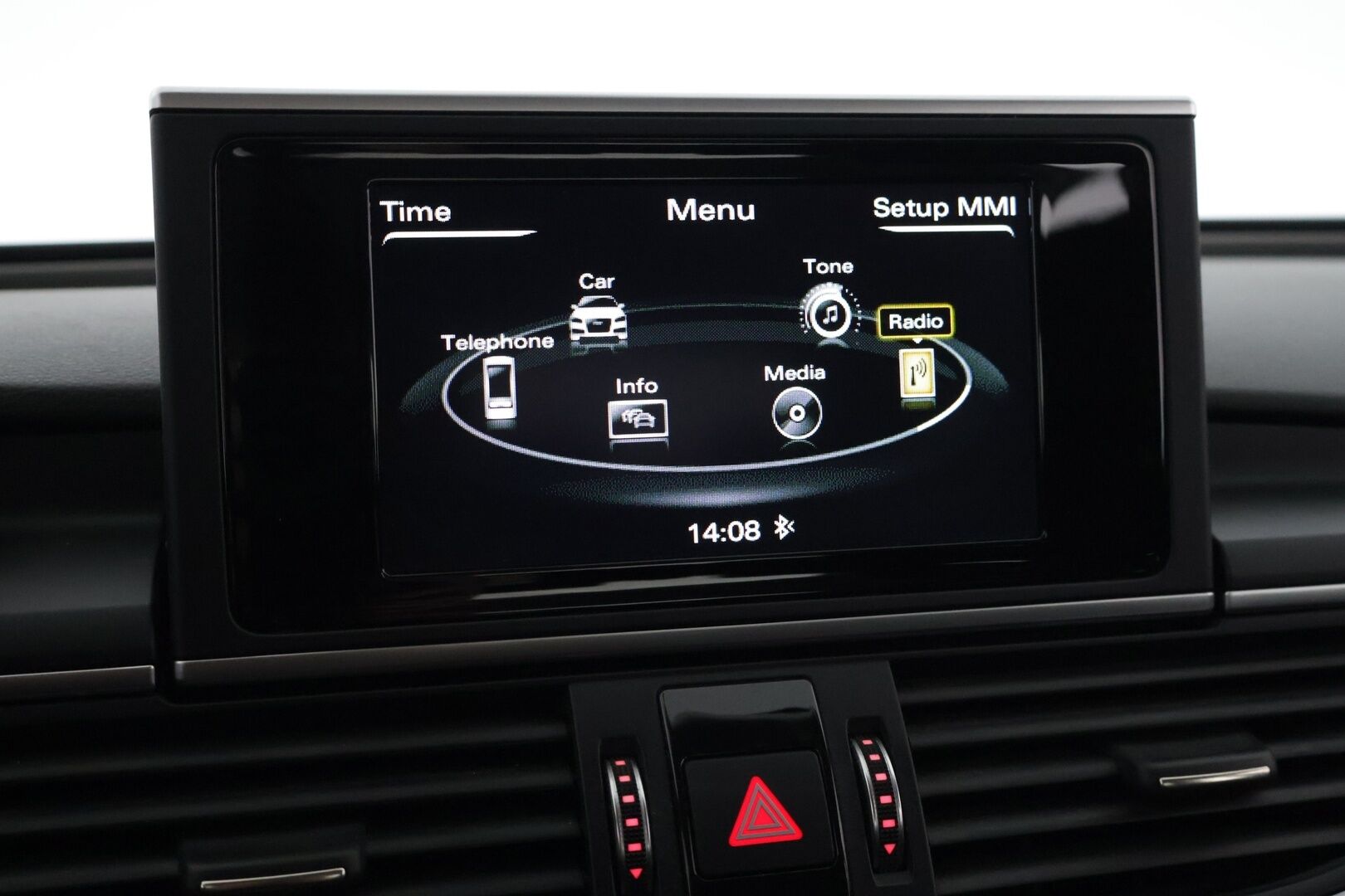 Audi A6 2015 Avant Business 2,0 TDI 140 kW ultra S tronic * Webasto / Parkkitutkat eteen ja taakse / Urheiluistuimet * - Facelift / Jakopää tehty 2022 / Katsastettu 6/25 / Renkaat ajokuntoiset*