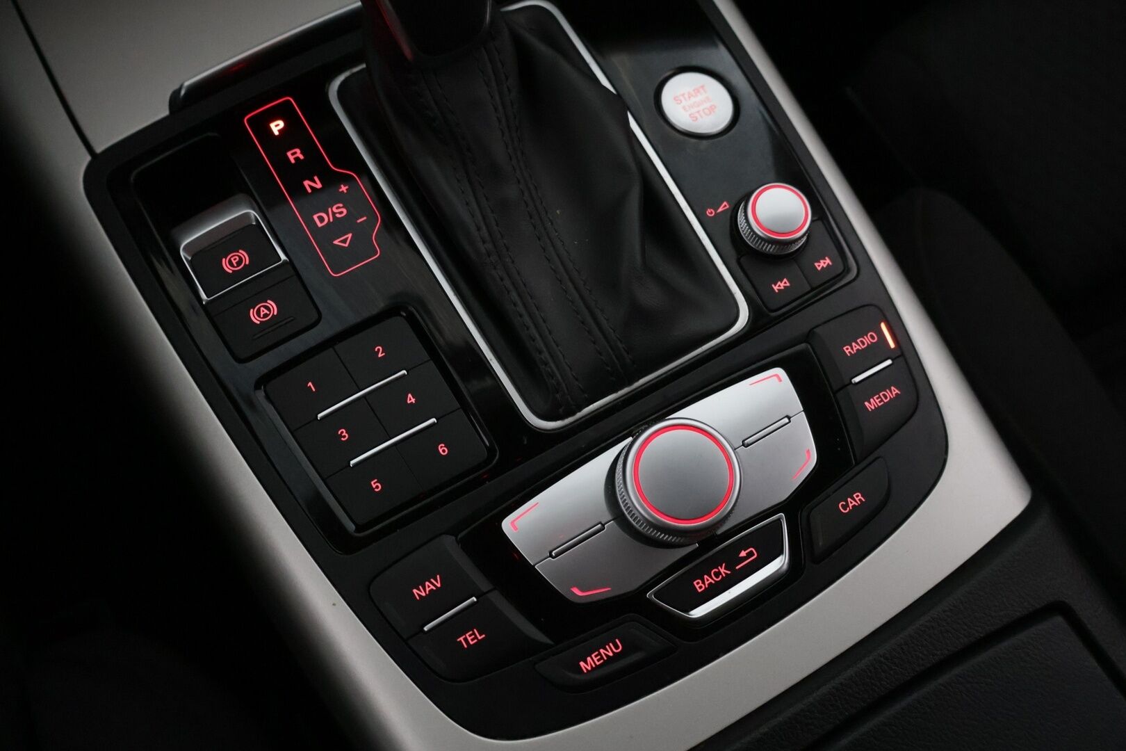 Audi A6 2015 Avant Business 2,0 TDI 140 kW ultra S tronic * Webasto / Parkkitutkat eteen ja taakse / Urheiluistuimet * - Facelift / Jakopää tehty 2022 / Katsastettu 6/25 / Renkaat ajokuntoiset*