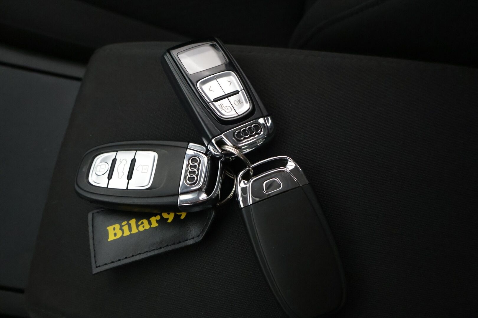 Audi A6 2015 Avant Business 2,0 TDI 140 kW ultra S tronic * Webasto / Parkkitutkat eteen ja taakse / Urheiluistuimet * - Facelift / Jakopää tehty 2022 / Katsastettu 6/25 / Renkaat ajokuntoiset*