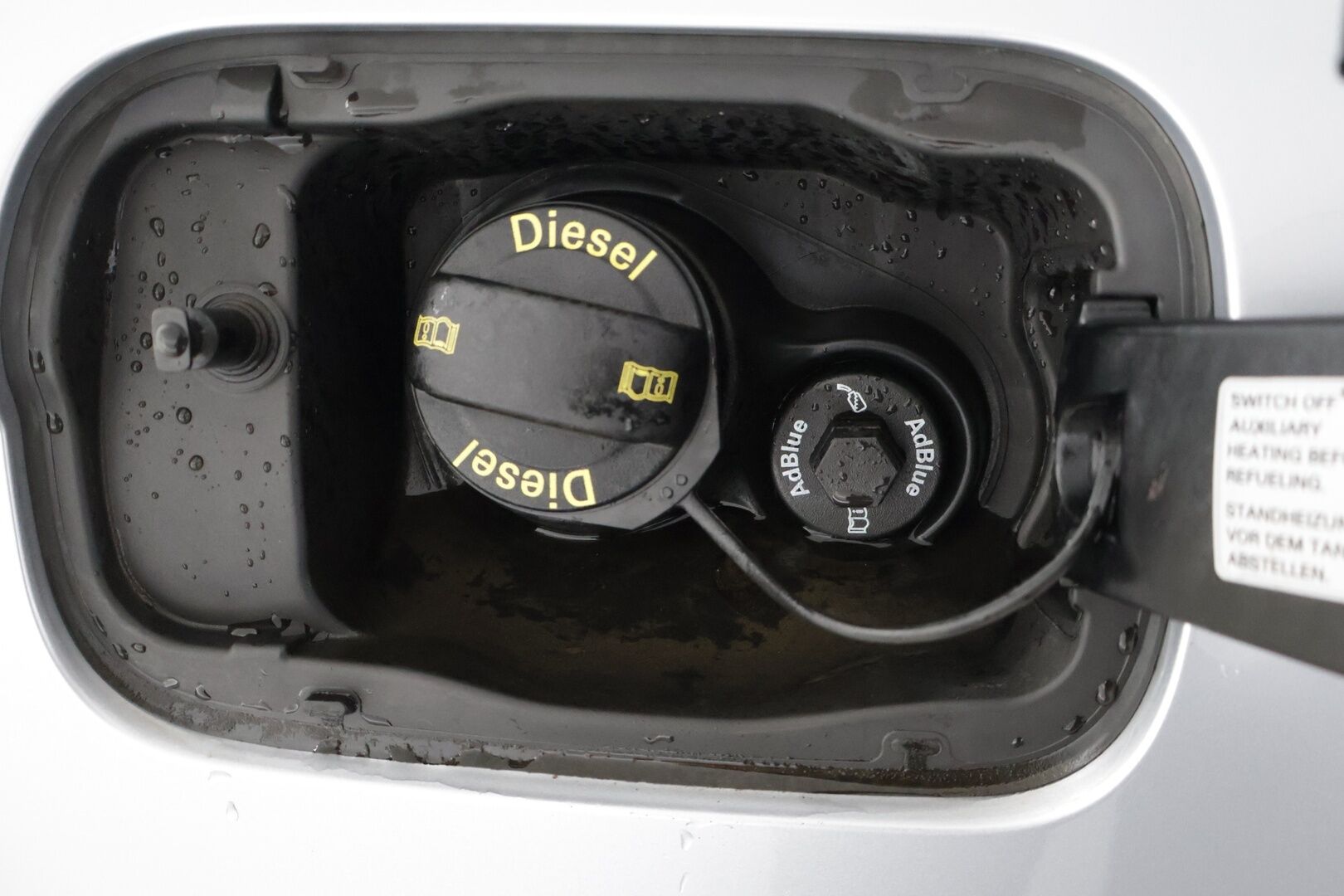 Audi A6 2015 Avant Business 2,0 TDI 140 kW ultra S tronic * Webasto / Parkkitutkat eteen ja taakse / Urheiluistuimet * - Facelift / Jakopää tehty 2022 / Katsastettu 6/25 / Renkaat ajokuntoiset*