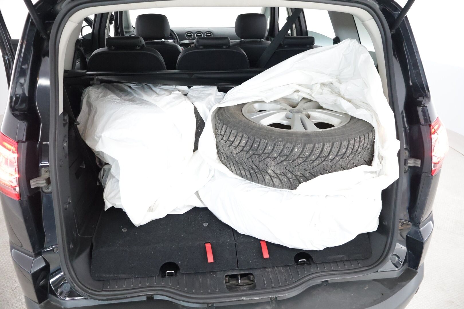 Ford S-Max 2012 *MYYDÄÄN HUUTOKAUPAT.COM*