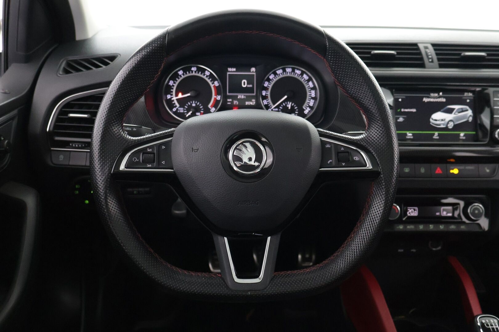 Skoda Fabia 2016 Monte Carlo 1.2 TSI - Panorama | Vakkari | Merkkihuollettu | Koukku | | Lohkolämmitin sisähaaralla 