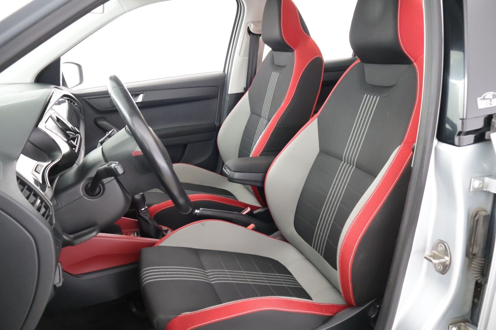 Skoda Fabia 2016 Monte Carlo 1.2 TSI - Panorama | Vakkari | Merkkihuollettu | Koukku | | Lohkolämmitin sisähaaralla 