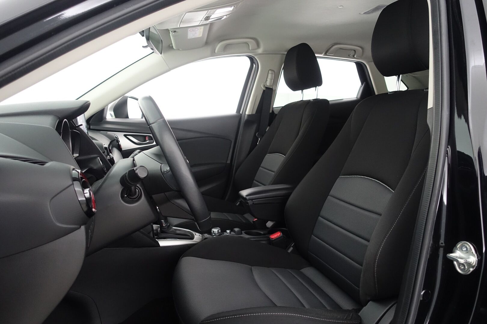Mazda CX-3 2018 2,0 (120 hv) SKYACTIV-G Premium Plus 6AT EN2 - | Vakkari | P.Tutkat | Bluetooth | 1 Om Suomi Auto | 2X Renkaat & Vanteet |