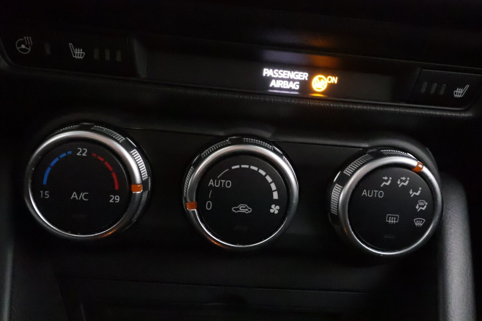 Mazda CX-3 2019 2,0 (120 hv) SKYACTIV-G Premium Plus 6AT GC2 * Vakkari / Kaistavahti / P.Kamera / Lohko+Sisä / Navi / LED * - Suomi-auto / Kahdet renkaat aluvanteilla - HULLUT AVAJAISHULINAT KORKOTARJOUS 3,29 %