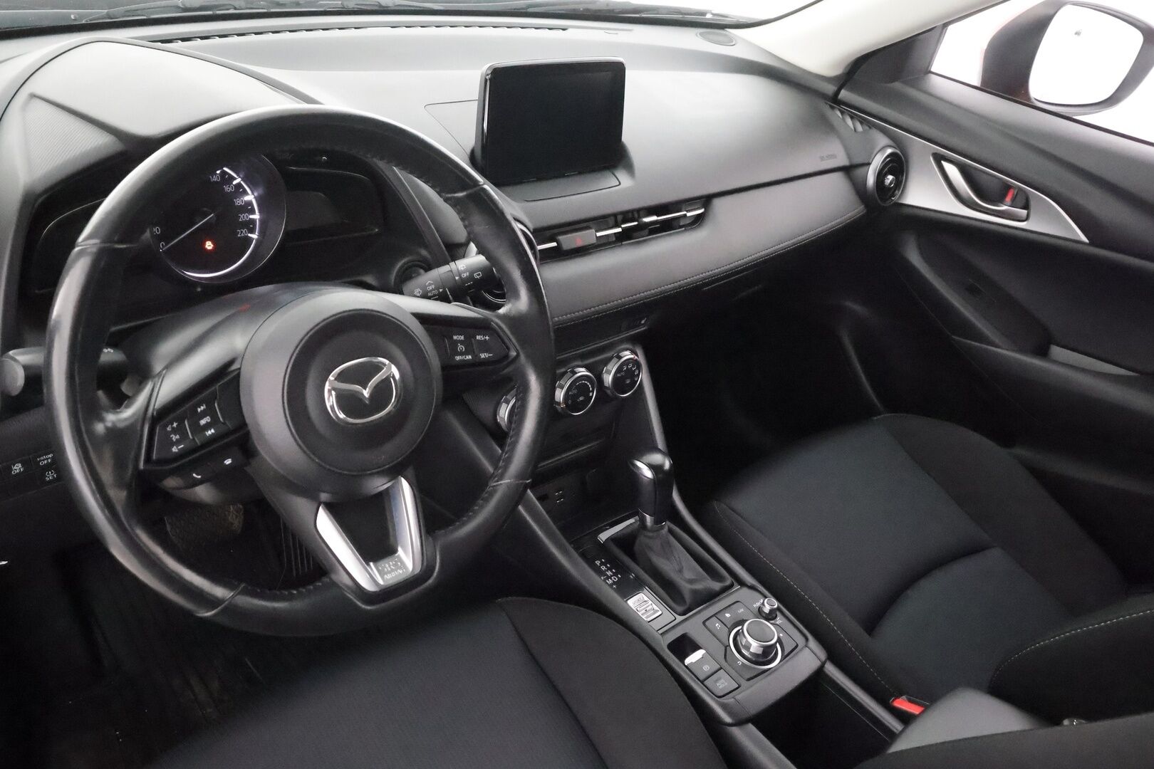 Mazda CX-3 2019 2,0 (120 hv) SKYACTIV-G Premium Plus 6AT GC2 * Vakkari / Kaistavahti / P.Kamera / Lohko+Sisä / Navi / LED * - Suomi-auto / Kahdet renkaat aluvanteilla - HULLUT AVAJAISHULINAT KORKOTARJOUS 3,29 %