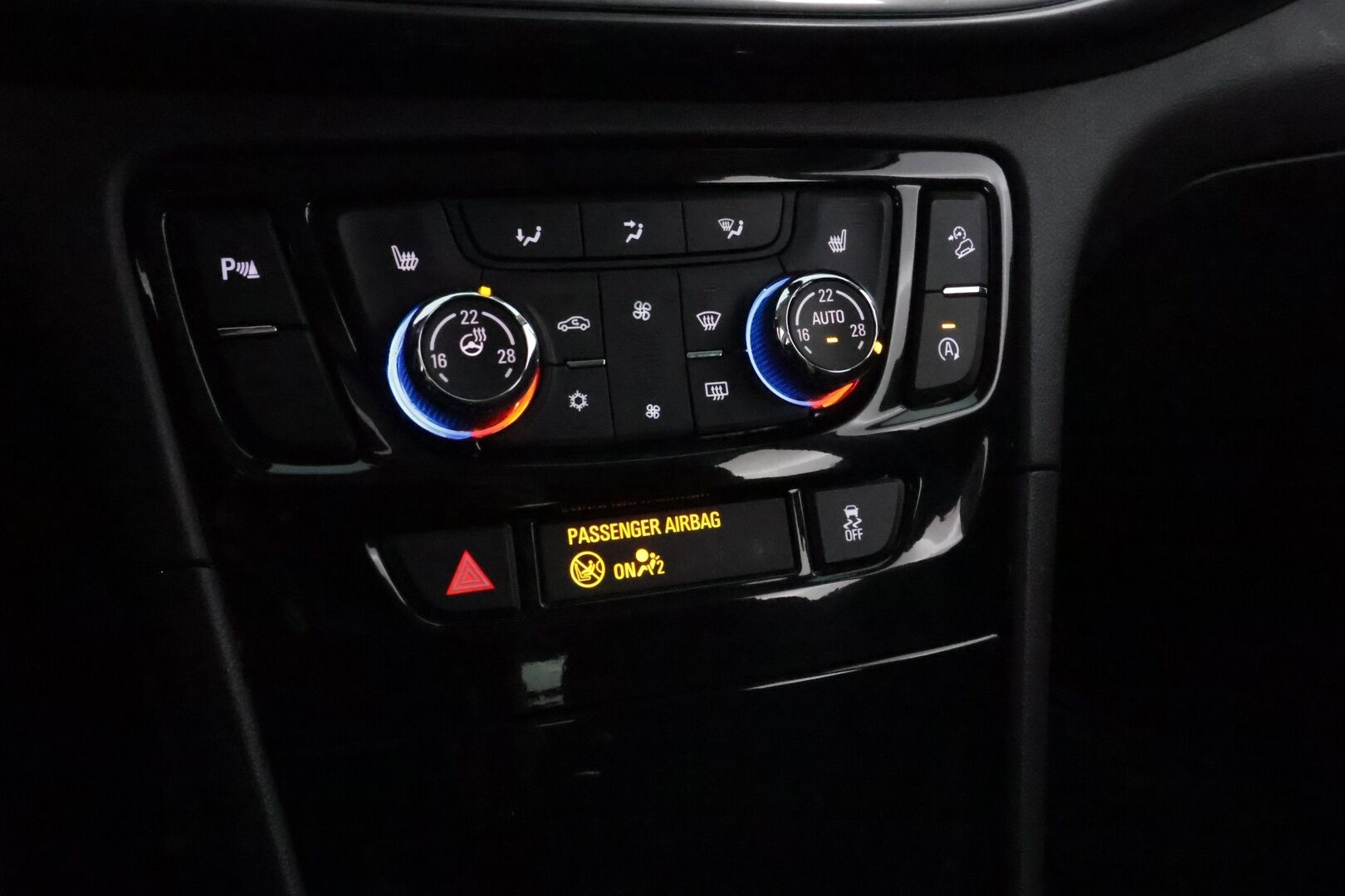 Opel Mokka 2018 X Enjoy 1,4 Turbo Start/Stop 4x4 112kW AT6 * Webasto / Peruutuskamera / Lohko & Sisäpistoke / LED / Suomiauto / Vakkari / - 2x Hyvät Renkaat / Hiljattain huollettu  / Juuri tullut Tampereelle!