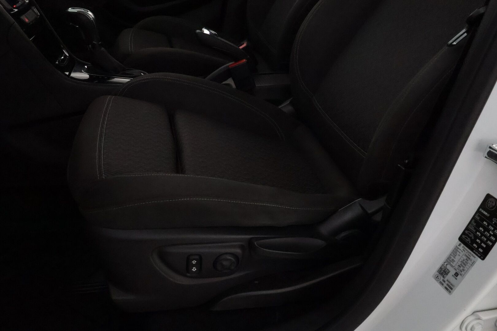 Opel Mokka 2018 X Enjoy 1,4 Turbo Start/Stop 4x4 112kW AT6 * Webasto / Peruutuskamera / Lohko & Sisäpistoke / LED / Suomiauto / Vakkari / - 2x Hyvät Renkaat / Hiljattain huollettu  / Juuri tullut Tampereelle!