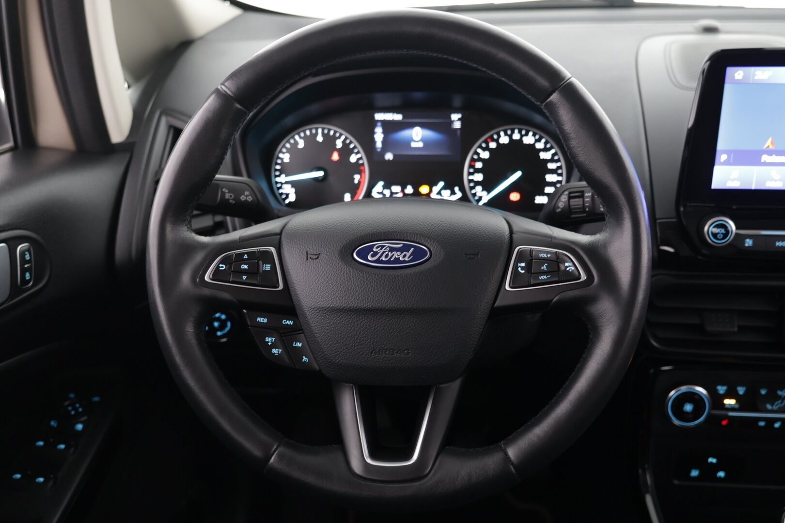 Ford Ecosport 2019 1,0 EcoBoost 140hv M6 Titanium 5-ovinen / Lämmitettävä ohjauspyörä / Lämmitettävä tuulilasi / P. Tutkat / Vakkari - Juuri saapunut! / Taloudellinen / Fiksu valinta! / Hyvin huollettu