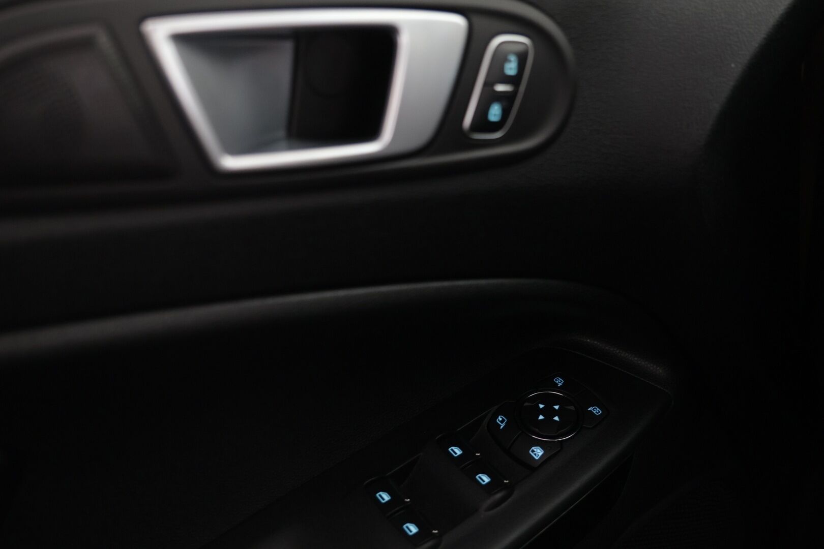 Ford Ecosport 2019 1,0 EcoBoost 140hv M6 Titanium 5-ovinen / Lämmitettävä ohjauspyörä / Lämmitettävä tuulilasi / P. Tutkat / Vakkari - Juuri saapunut! / Taloudellinen / Fiksu valinta! / Hyvin huollettu