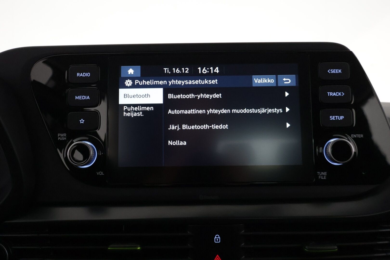 Hyundai i20 Hatchback 2021 1.0 T-GDi 100 hv 7DCT-aut. Comfort *KeylessGo / Ratinlämmitin / Vakkari / Digimittaristo / P.Kamera / CarPlay* - *Suomi-auto / 2x renkaat alkuperäisillä aluvanteilla / Juuri huollettu* - HULLUT JOULUT KORKOTARJOUS 2,49% 