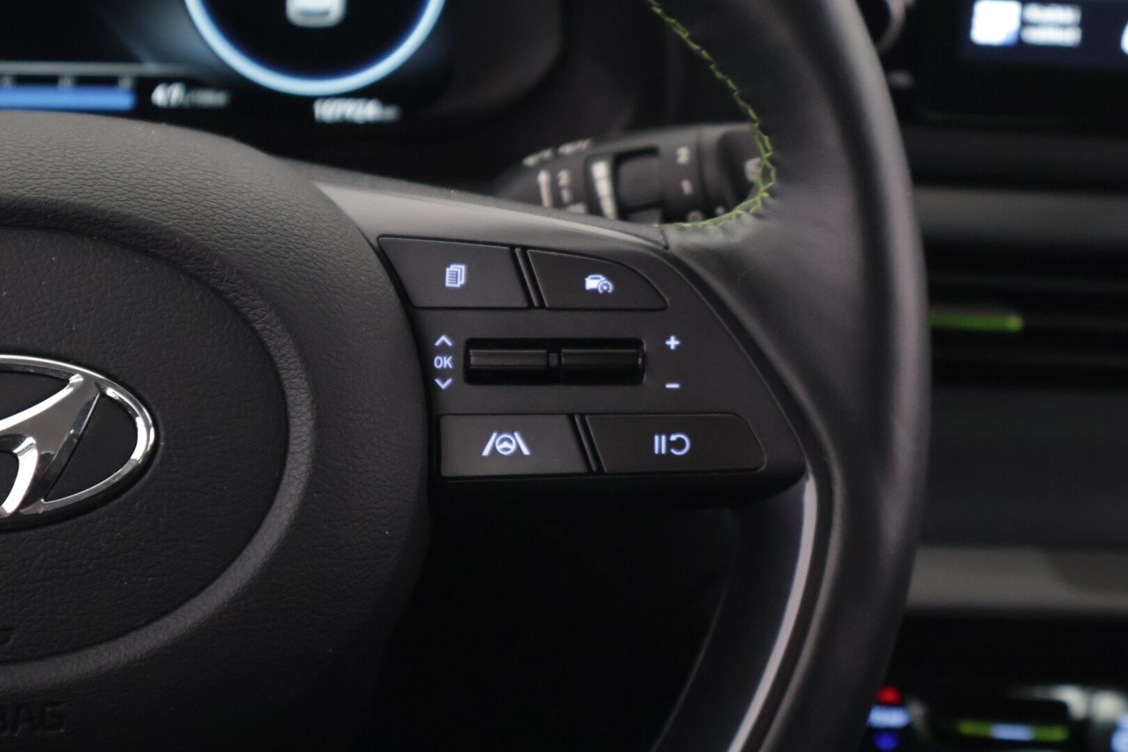 Hyundai i20 Hatchback 2021 1.0 T-GDi 100 hv 7DCT-aut. Comfort *KeylessGo / Ratinlämmitin / Vakkari / Digimittaristo / P.Kamera / CarPlay* - *Suomi-auto / 2x renkaat alkuperäisillä aluvanteilla / Juuri huollettu* - HULLUT JOULUT KORKOTARJOUS 2,49% 