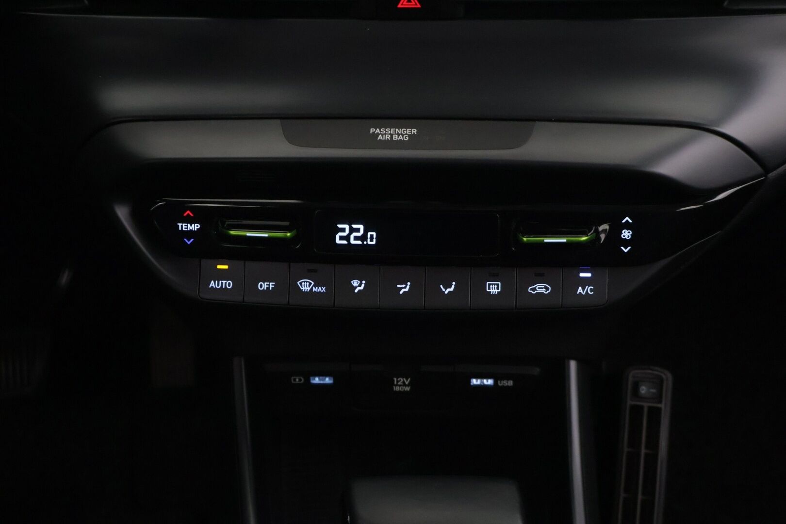 Hyundai i20 Hatchback 2021 1.0 T-GDi 100 hv 7DCT-aut. Comfort *KeylessGo / Ratinlämmitin / Vakkari / Digimittaristo / P.Kamera / CarPlay* - *Suomi-auto / 2x renkaat alkuperäisillä aluvanteilla / Juuri huollettu* - HULLUT JOULUT KORKOTARJOUS 2,49% 