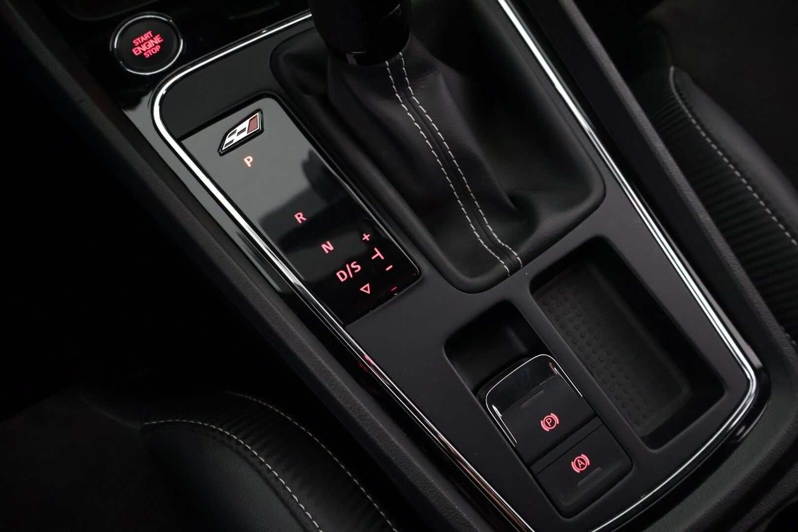 Seat Leon ST 2020 2,0 TSI 290 Cupra DSG - Ärhäkkä! | ACC | Tutkat | Digimittari | Juuri katsastettu | LED | Beats Audio | Läppäohjaus kaukosäädöllä | Suomi-auto | Juuri huollettu