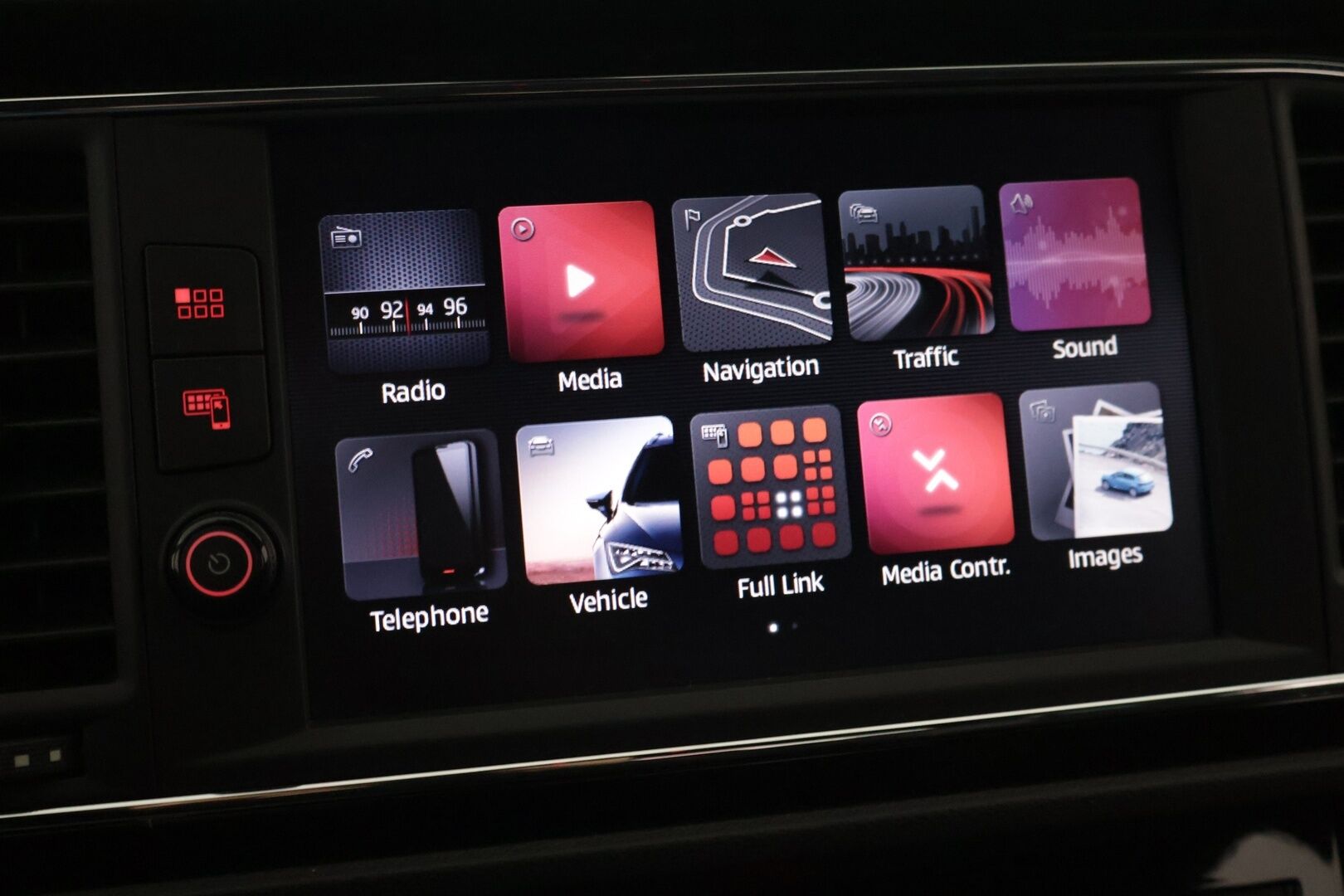 Seat Leon ST 2020 2,0 TSI 290 Cupra DSG - Ärhäkkä! | ACC | Tutkat | Digimittari | Juuri katsastettu | LED | Beats Audio | Läppäohjaus kaukosäädöllä | Suomi-auto | Juuri huollettu