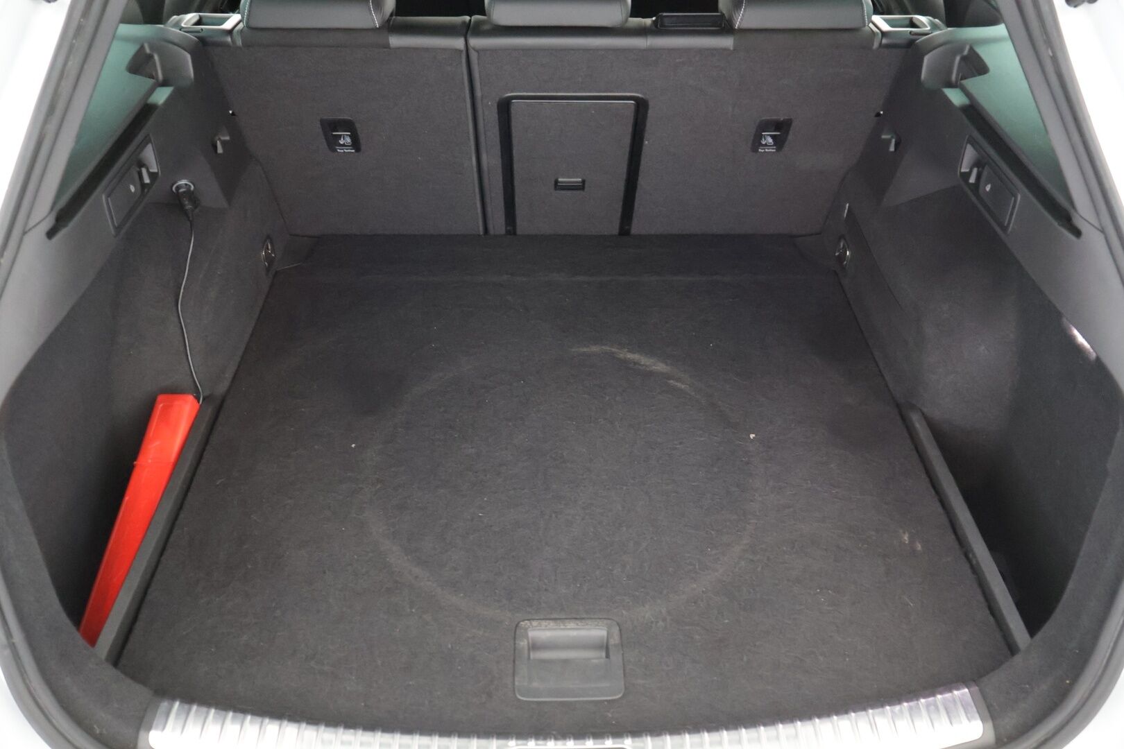 Seat Leon ST 2020 2,0 TSI 290 Cupra DSG - Ärhäkkä! | ACC | Tutkat | Digimittari | Juuri katsastettu | LED | Beats Audio | Läppäohjaus kaukosäädöllä | Suomi-auto | Juuri huollettu
