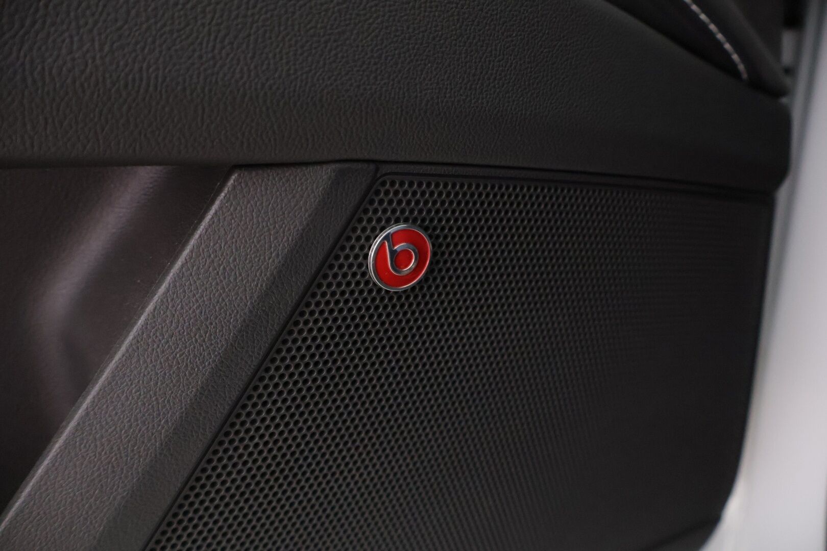 Seat Leon ST 2020 2,0 TSI 290 Cupra DSG - Ärhäkkä! | ACC | Tutkat | Digimittari | Juuri katsastettu | LED | Beats Audio | Läppäohjaus kaukosäädöllä | Suomi-auto | Juuri huollettu
