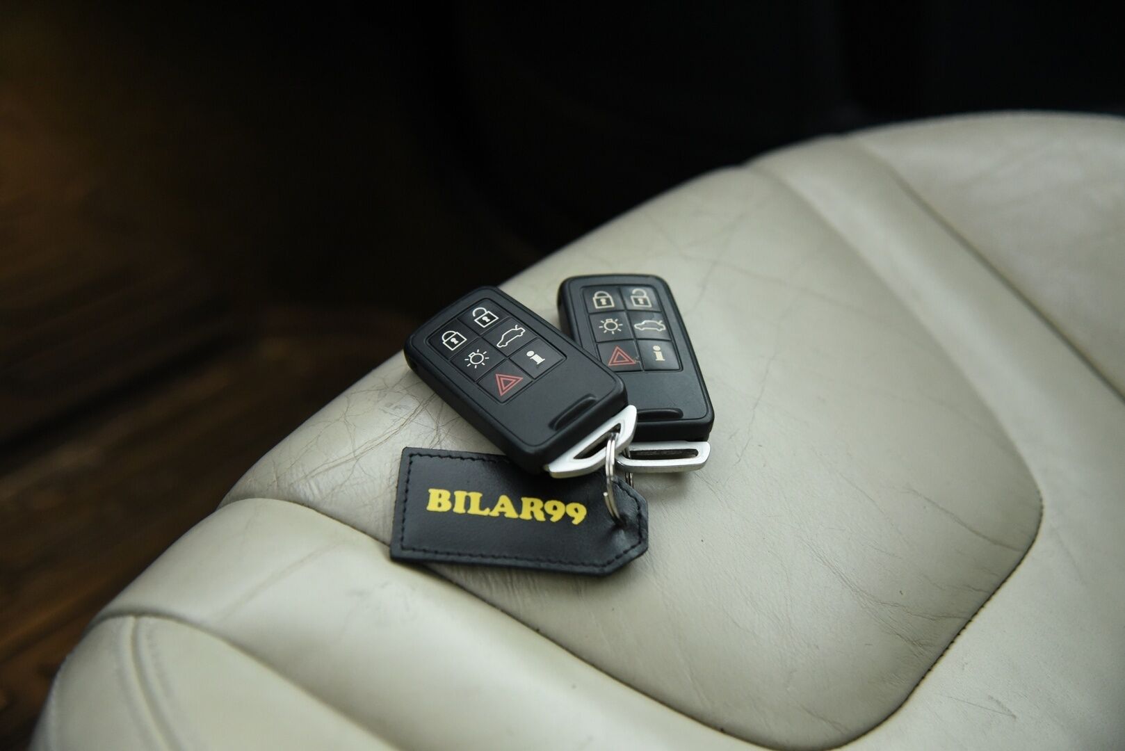 Volvo V60 2013 D6 AWD Summum plug in hybrid aut / YritysOutlet - Myydään vain yrityksille - YritysOutlet - Myydään vain yrityksille