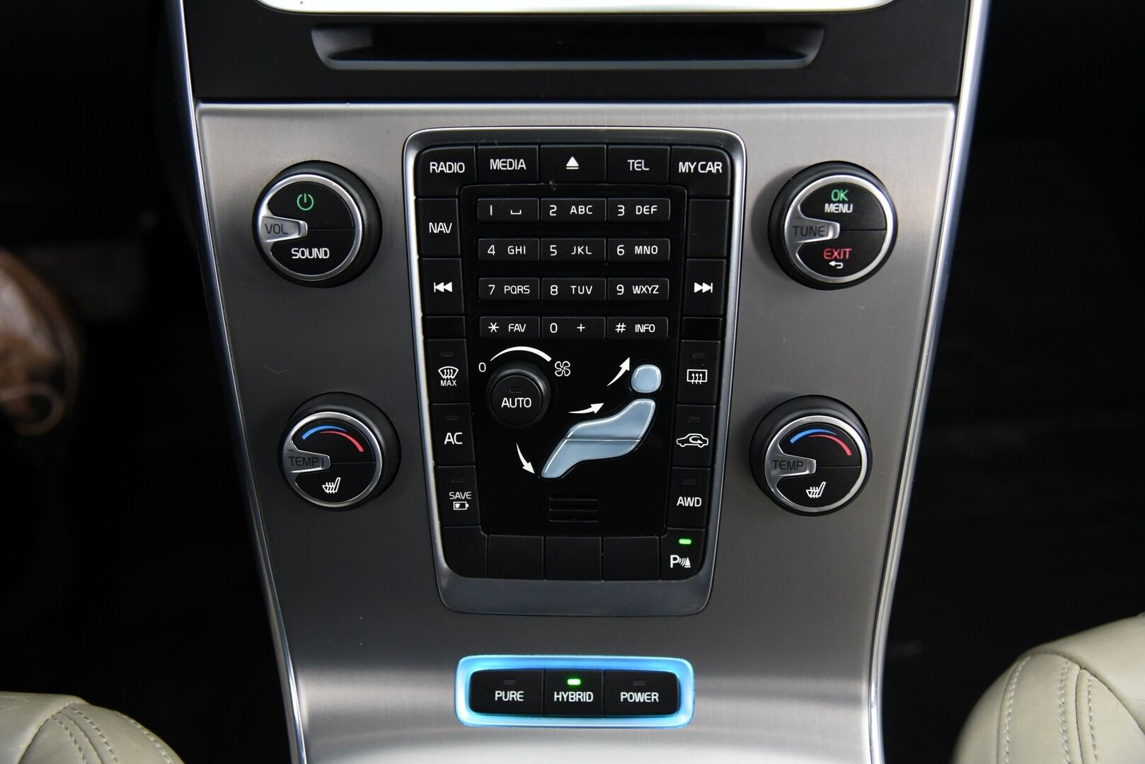 Volvo V60 2013 D6 AWD Summum plug in hybrid aut / YritysOutlet - Myydään vain yrityksille - YritysOutlet - Myydään vain yrityksille