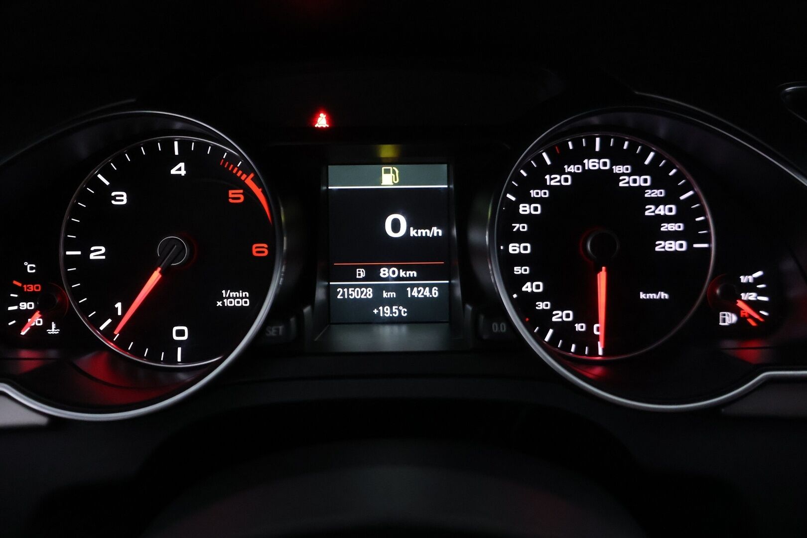 Audi A5 2012 2.0 TDI 130kW - *Upea S-Line Audi suoraan ajoon Espoosta! | S-LINE | P-tutkat | Webasto | Sporttinen*