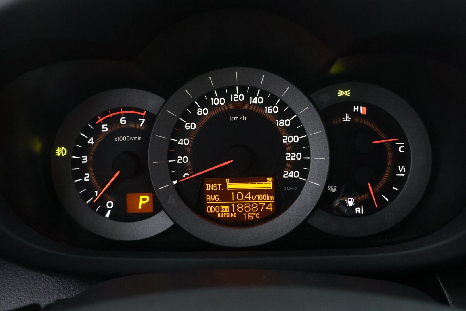 Toyota RAV4 2010 RAV4 2,2 D-CAT 4WD 150 - Vakkari / Vetokoukku / Hyvin huollettu / Lohkolämmitin / Kahdet hyvät renkaat! - KORKO VAIN 3,99 %