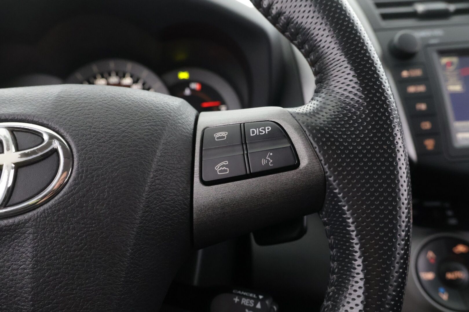 Toyota RAV4 2010 RAV4 2,2 D-CAT 4WD 150 - Vakkari / Vetokoukku / Hyvin huollettu / Lohkolämmitin / Kahdet hyvät renkaat! - KORKO VAIN 3,99 %