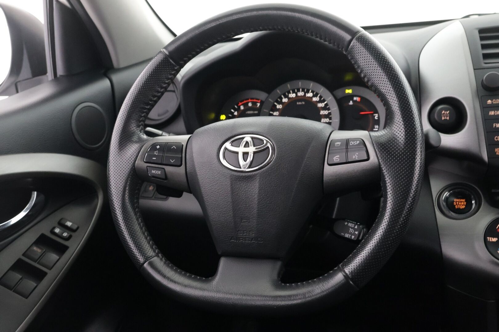 Toyota RAV4 2010 RAV4 2,2 D-CAT 4WD 150 - Vakkari / Vetokoukku / Hyvin huollettu / Lohkolämmitin / Kahdet hyvät renkaat! - KORKO VAIN 3,99 %