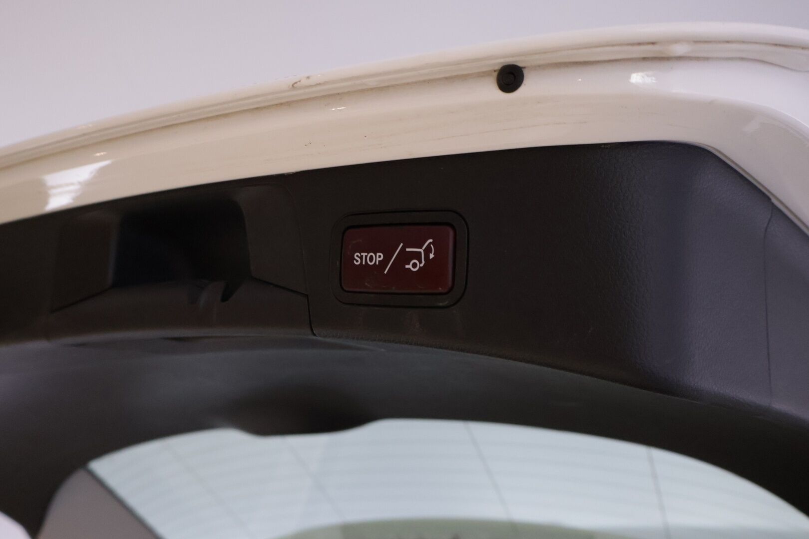 Mercedes-Benz C 2019 180 d T A Pro *Vakkari / LED Ajovalot / Peruutuskamera / Lohkolämmitin / Sportti nahkapenkit * - Suomi-auto / Tuoreet Pirellin nastarenkaat / Lohkolämmitin + sisätila lämmitin / Lisävalo - HULLUT AVAJAISHULINAT KORKOTARJOUS 3,29 %