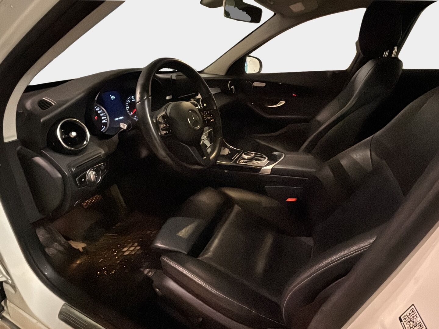 Mercedes-Benz C 2019 180 d T A Pro *Vakkari / LED Ajovalot / Peruutuskamera / Lohkolämmitin / Sportti nahkapenkit * - Suomi-auto / Tuoreet Pirellin nastarenkaat / Lohkolämmitin + sisätila lämmitin / Lisävalo