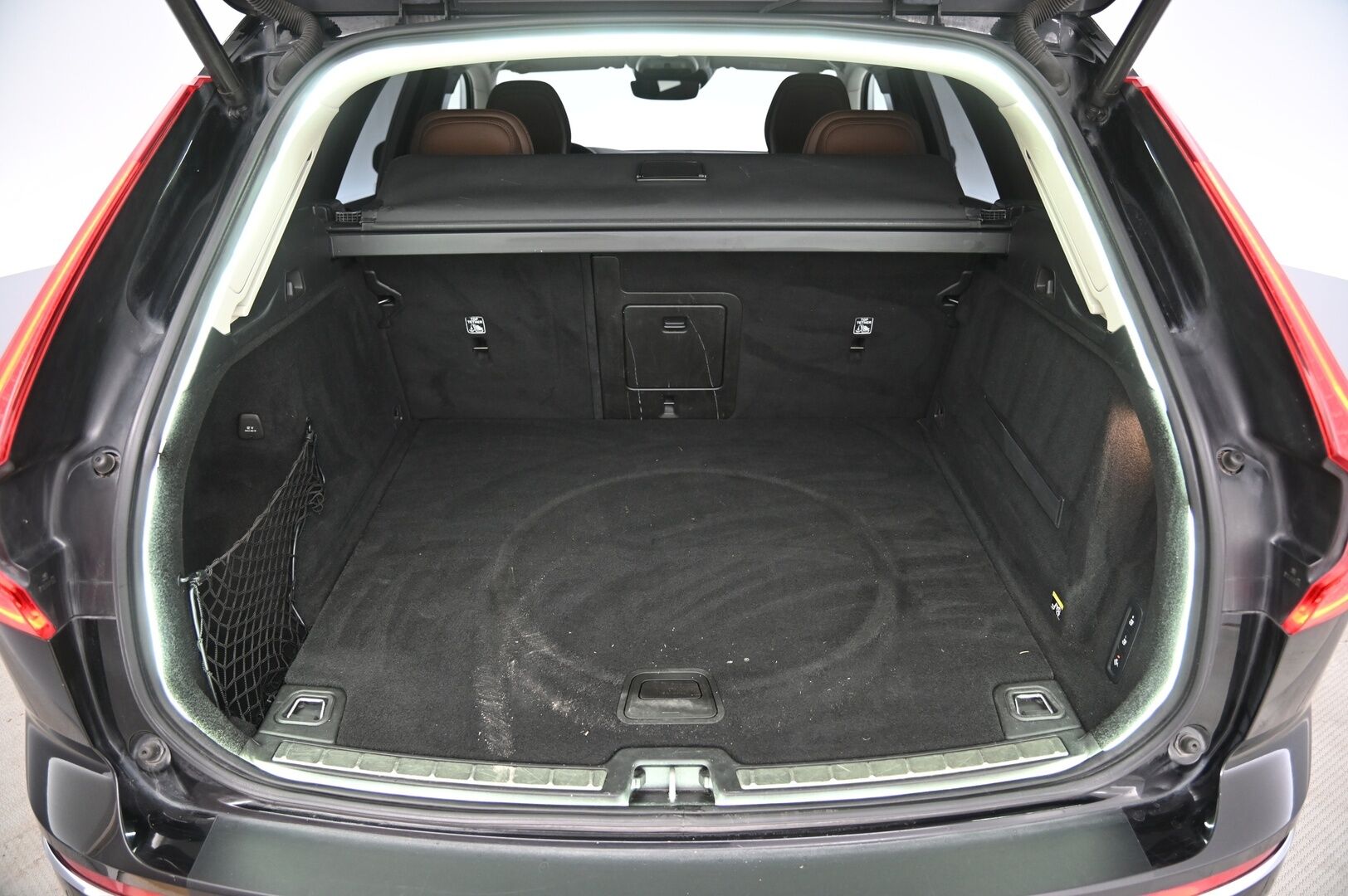 Volvo XC60 2019 D4 AWD Business Inscription aut - Suomi-auto | Vetokoukku | VOC | ACC | Panorama | Muistipenkit