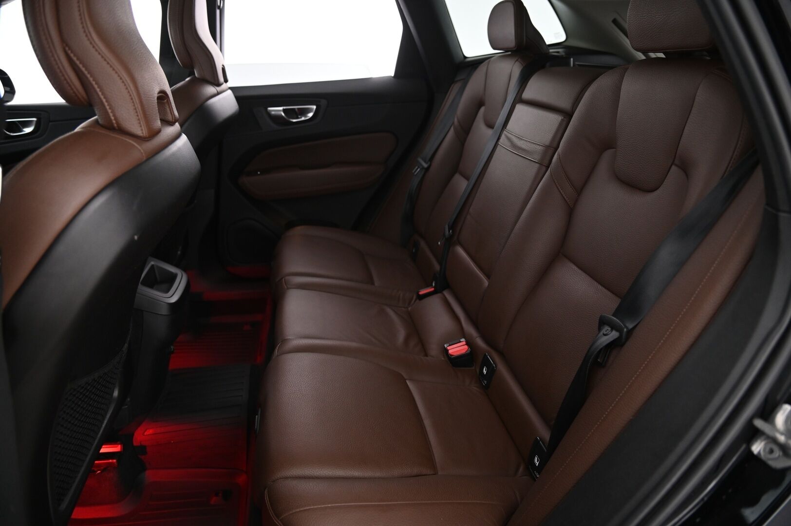 Volvo XC60 2019 D4 AWD Business Inscription aut - Suomi-auto | Vetokoukku | VOC | ACC | Panorama | Muistipenkit