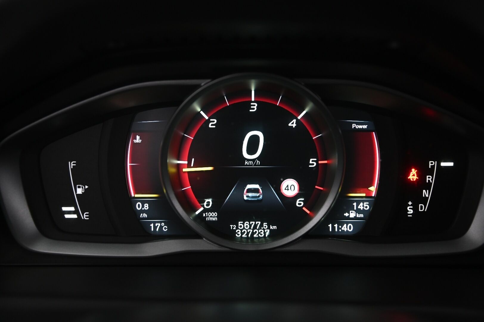 Volvo V70 2016 2,0 D3 Momentum - ACC | Webasto | Koukku | Lämmitettävä ohjauspyörä | Blis | Kaistavahti |2xrenkaat | Digimittaristo 
