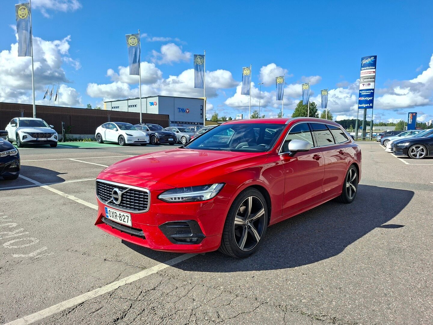 Volvo V90 2019 D4 AWD Business R-Design aut - Suomiauto | Webasto | ACC | Koukku | Peruutuskamera | Full LED | High Perf Audio | Nahka-Alcantara Muistipenkki | Upea yksilö!
