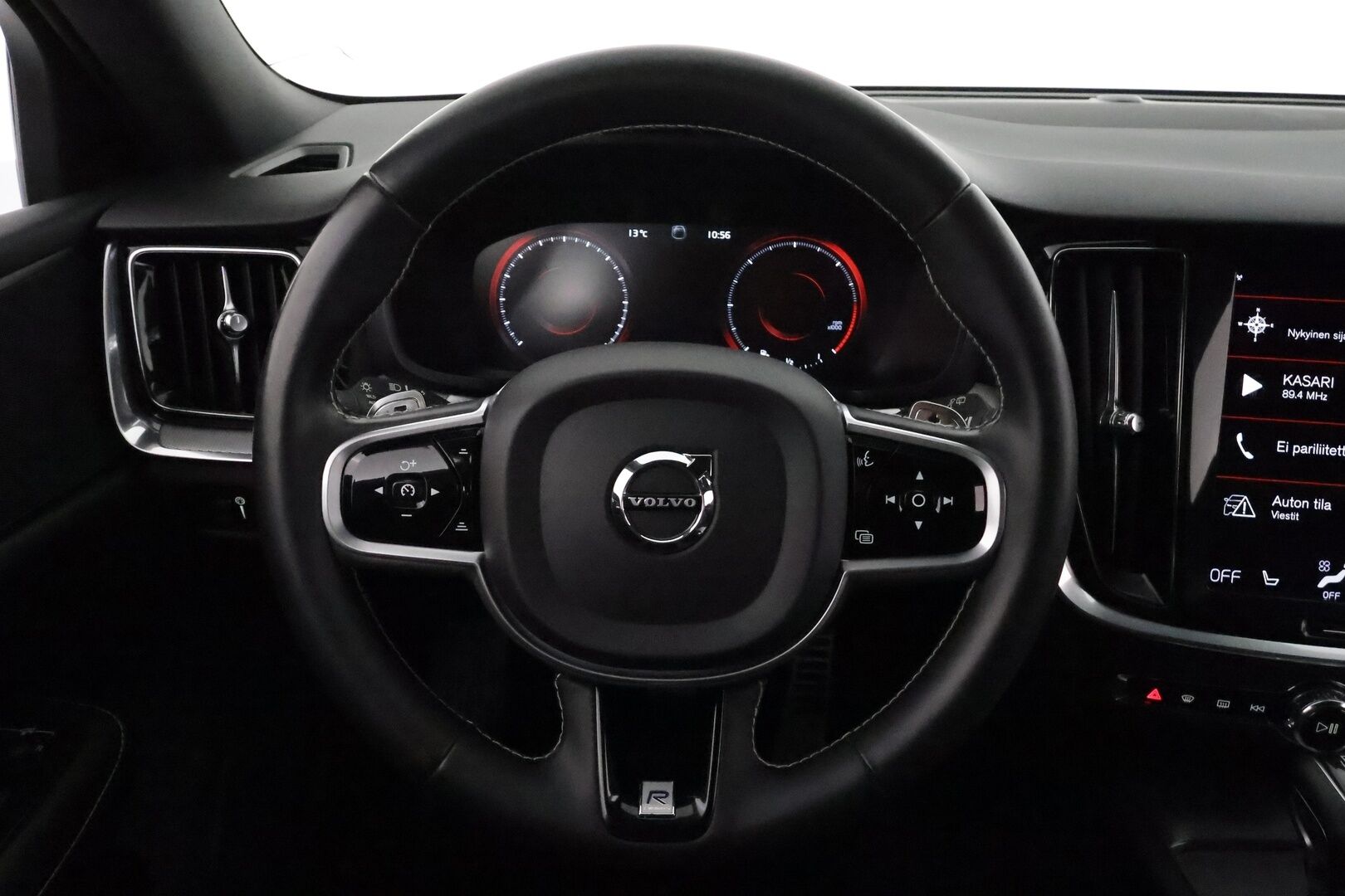 Volvo V60 2019 D4 R-Design aut *ACC / Webasto / Muistipenkki / Koukku / Full LED / BLIS / Sporttipenkit* - 3,99 % KORKOTARJOUS TÄHÄN AUTOON 28.9. ASTI! - Suomi-auto / Kahdet renkaat aluvanteilla / Merkkihuollettu
