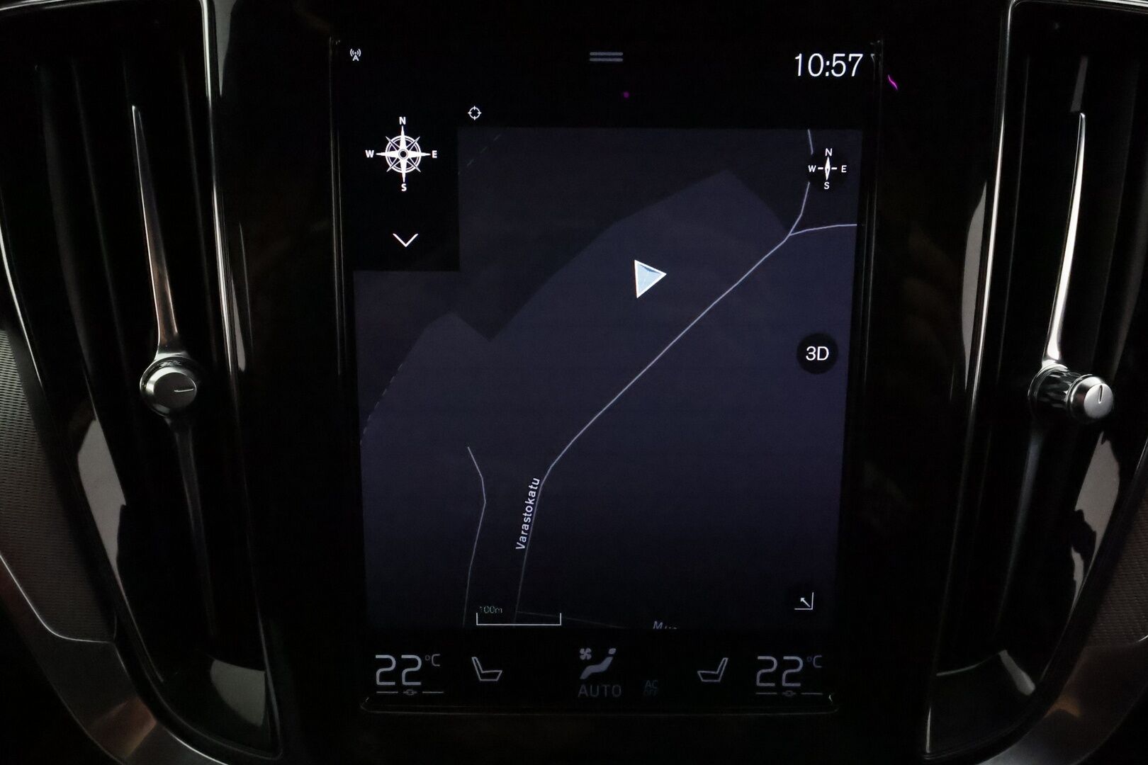 Volvo V60 2019 D4 R-Design aut *ACC / Webasto / Muistipenkki / Koukku / Full LED / BLIS / Sporttipenkit* - 3,99 % KORKOTARJOUS TÄHÄN AUTOON 28.9. ASTI! - Suomi-auto / Kahdet renkaat aluvanteilla / Merkkihuollettu
