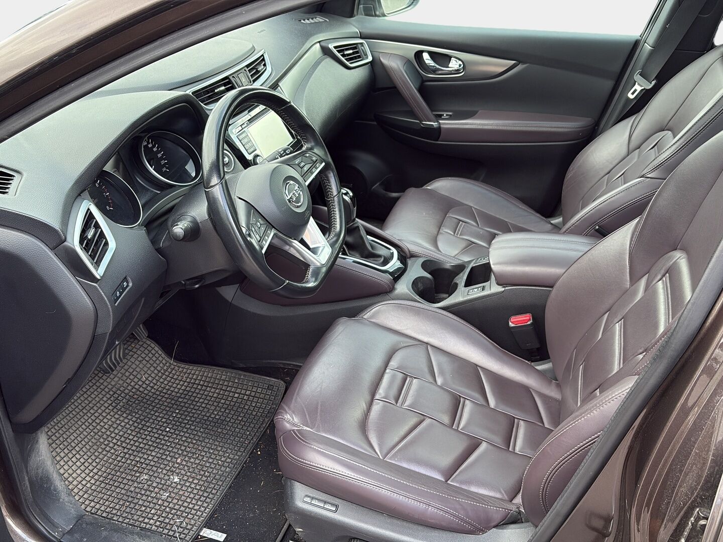 Nissan Qashqai 2018 DIG-T 160 Tekna+ 2WD DCT NNC - Suomiauto | Vetokoukku | Nahkasisusta | BLIS | Lasikatto | 360-Kamera | LED | Lohko&Sisäpistoke | Lämmitettävä tuulilasi